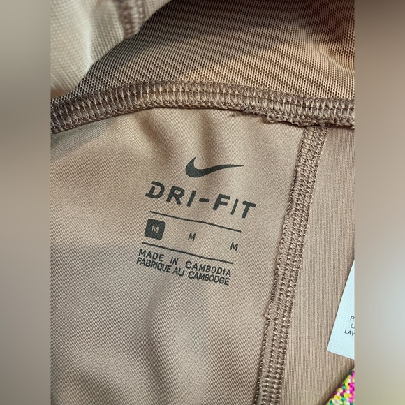 NIKE Speed Icon Clash in Desert Dust 7/8 Running Legging Women's Size M - Picture 9 of 16